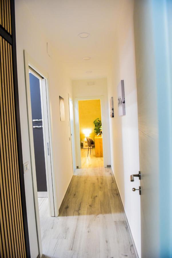 La Via Di Mezzo Apartment Catania Ngoại thất bức ảnh
