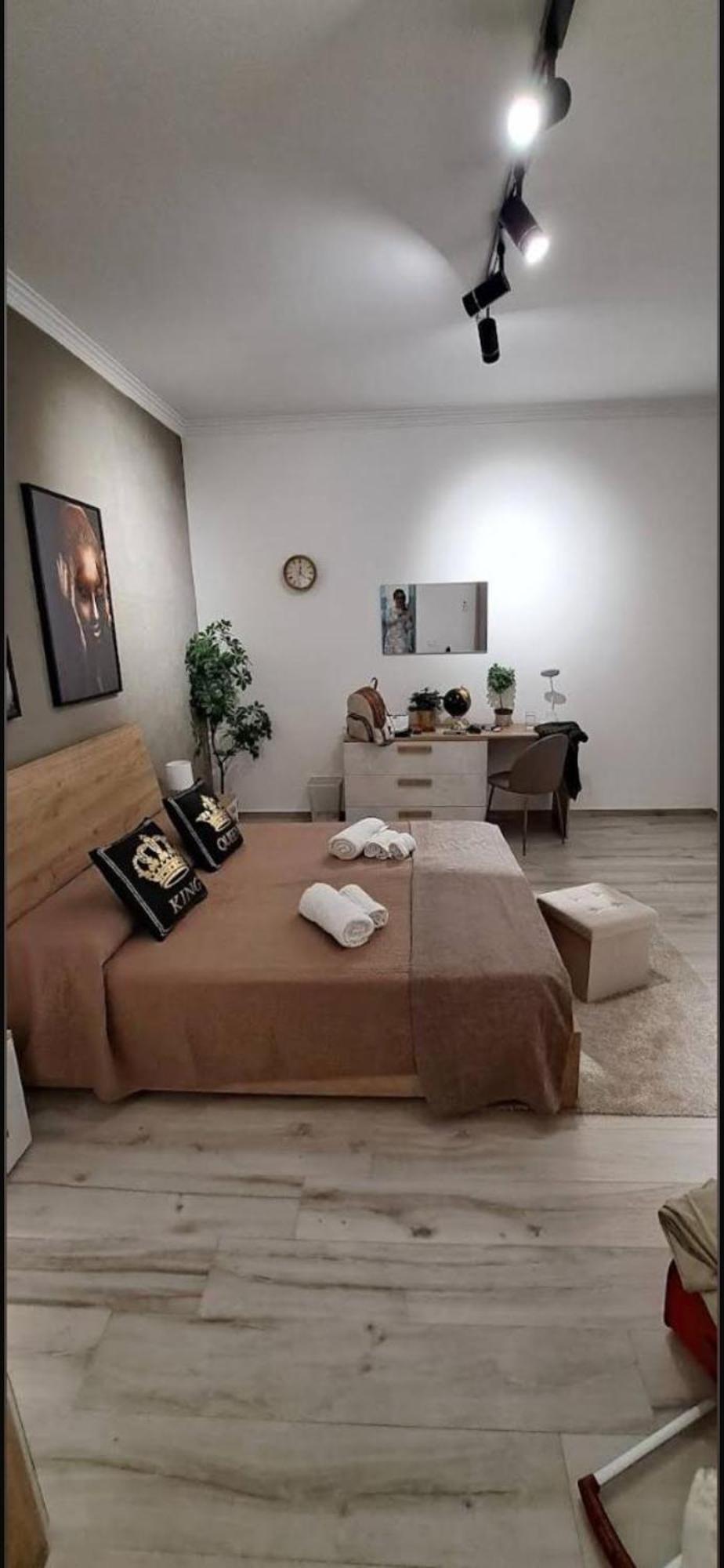 La Via Di Mezzo Apartment Catania Ngoại thất bức ảnh